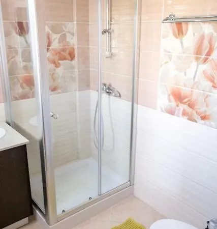 Beautiful With Private Pool In Lower Πέγεια